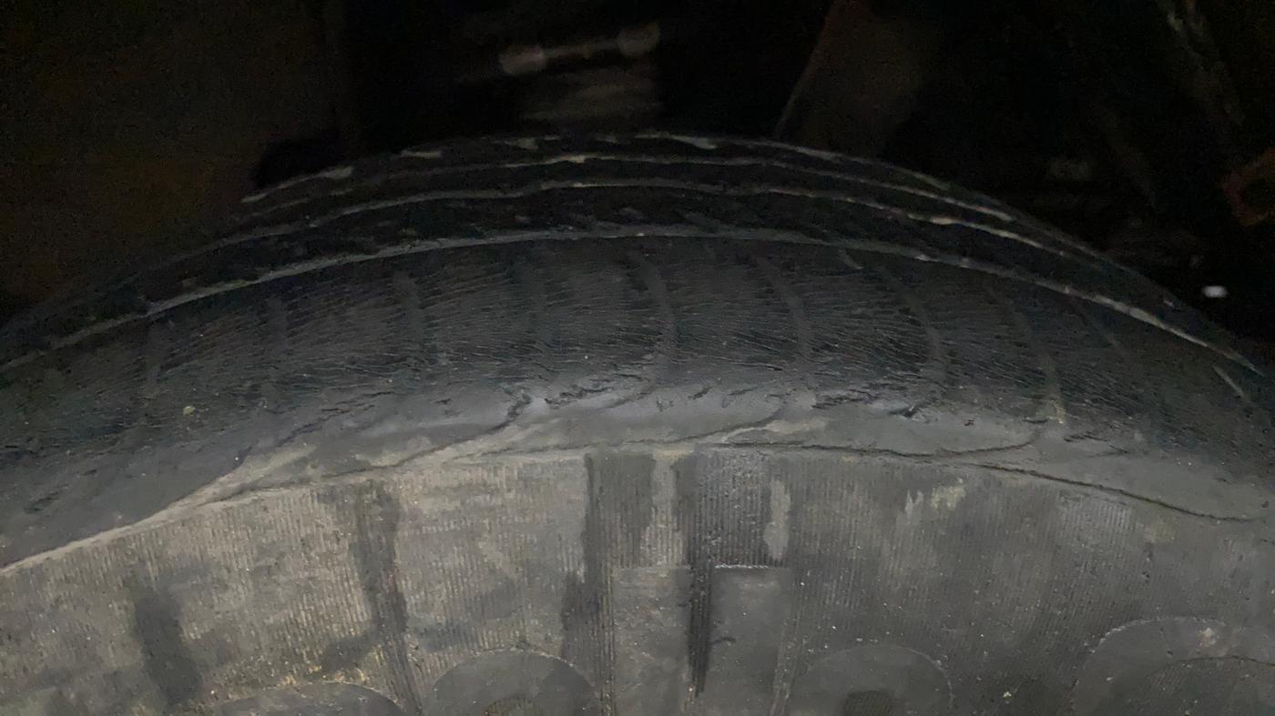 2014 Mahindra Quanto C4, Diesel, Manual, 47,277 km, Left Front Tyre Tread