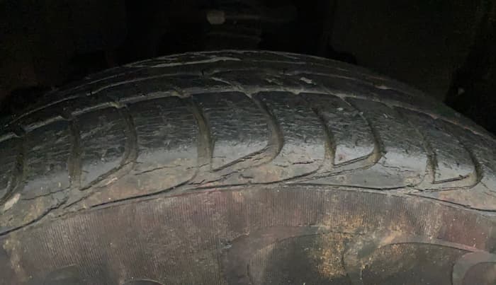 2014 Mahindra Quanto C4, Diesel, Manual, 47,232 km, Right Front Tyre Tread