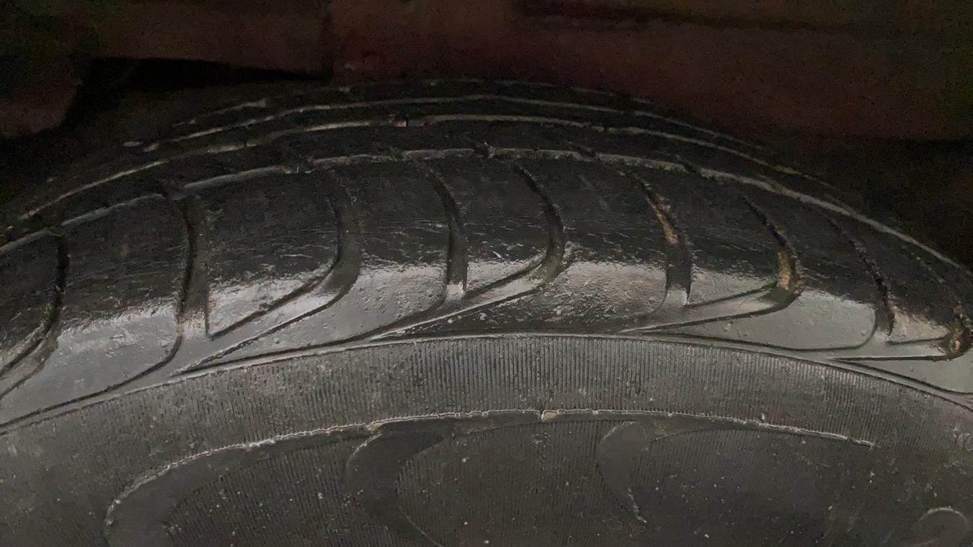 2014 Mahindra Quanto C4, Diesel, Manual, 47,277 km, Right Rear Tyre Tread