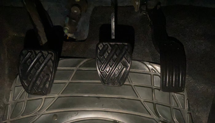 2014 Nissan Micra Active XL, Petrol, Manual, 48,096 km, Pedals