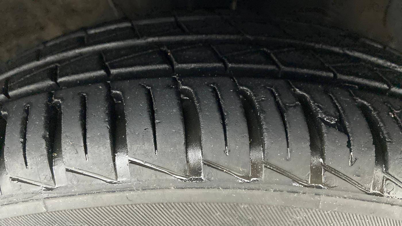 2021 Hyundai NEW SANTRO 1.1 ERA EXICUTIVE, Petrol, Manual, 21,049 km, Right Front Tyre Tread