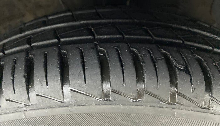 2021 Hyundai NEW SANTRO 1.1 ERA EXICUTIVE, Petrol, Manual, 21,049 km, Right Front Tyre Tread