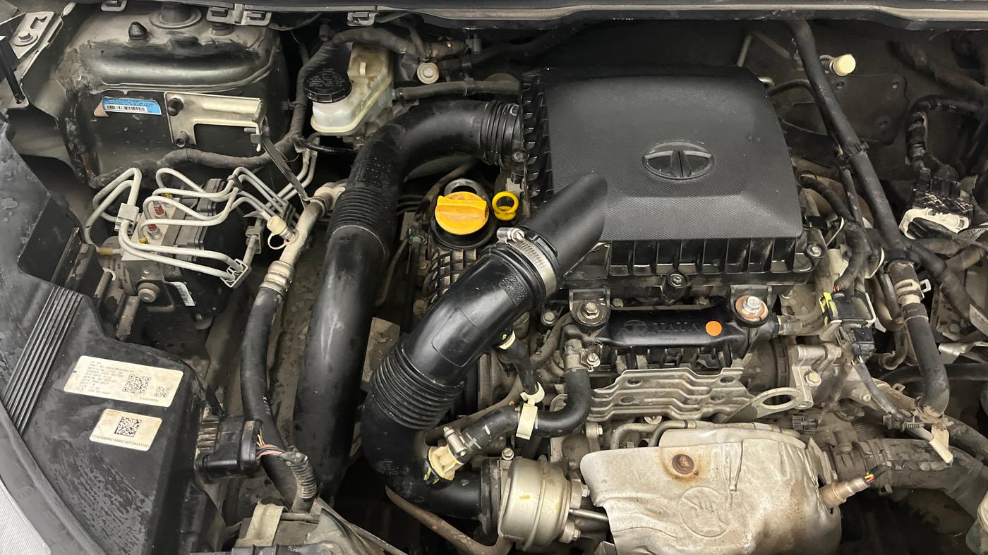 2022 Tata NEXON XZ PLUS PETROL, Petrol, Manual, 59,270 km, Engine View - Right