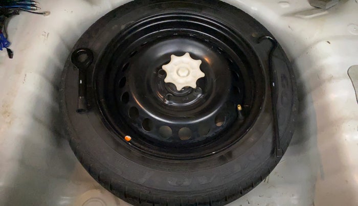 2015 Hyundai Grand i10 ASTA AT 1.2 KAPPA VTVT, Petrol, Automatic, 48,932 km, Dicky (Boot door) - Tool missing