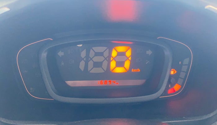 2017 Renault Kwid 1.0 RXT 02 Anniversary Edition, Petrol, Manual, 16,853 km, Odometer Image