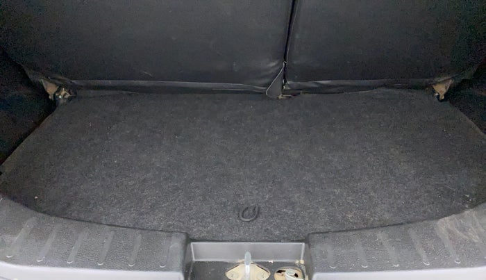2014 Maruti Wagon R 1.0 VXI, Petrol, Manual, 83,098 km, Boot Inside