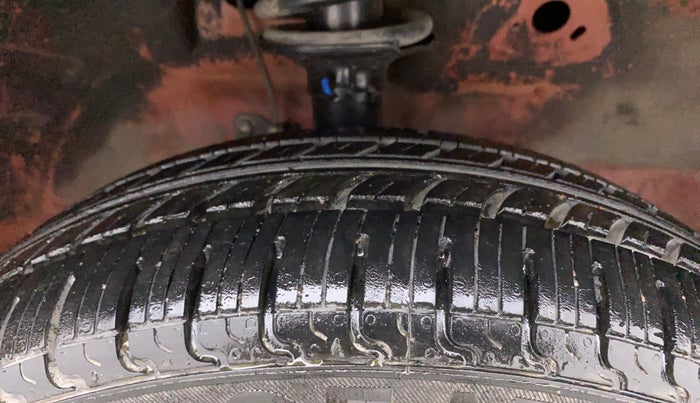 2014 Maruti Wagon R 1.0 VXI, Petrol, Manual, 83,098 km, Right Front Tyre Tread