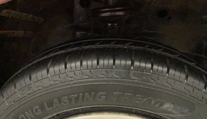 2013 Maruti Wagon R 1.0 LXI, Petrol, Manual, 37,152 km, Right Front Tyre Tread
