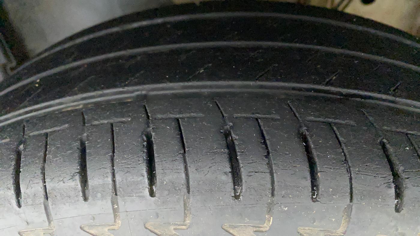 2020 Honda Amaze 1.5L I-DTEC S, Diesel, Manual, 13,378 km, Left Front Tyre Tread