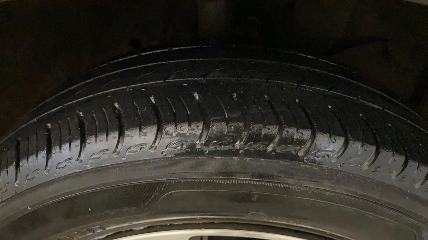 2023 Honda Amaze 1.2L I-VTEC VX, CNG, Manual, 26,288 km, Right Front Tyre Tread