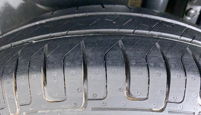2014 Maruti Swift Dzire LXI 1.2 BS IV, Petrol, Manual, 59,068 km, Left Rear Tyre Tread