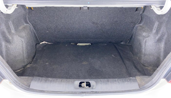 2014 Maruti Swift Dzire LXI 1.2 BS IV, Petrol, Manual, 59,068 km, Boot Inside