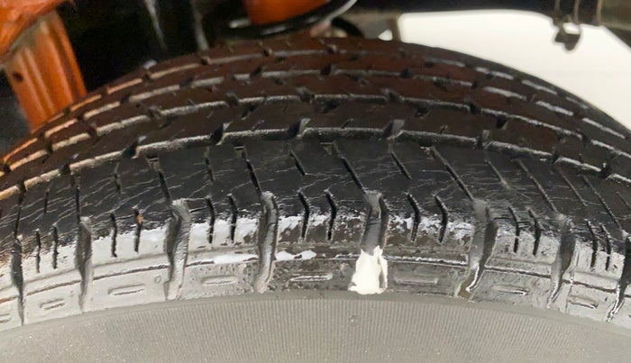 2015 Maruti Alto K10 VXI AMT P, Petrol, Automatic, 27,824 km, Left Rear Tyre Tread