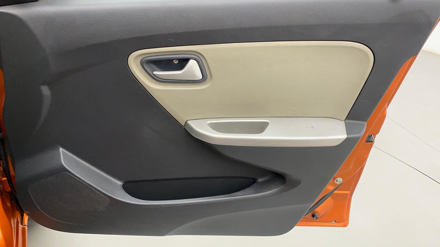 2015 Maruti Alto K10 VXI AMT P, Petrol, Automatic, 27,824 km, Driver Side Door Panels Control