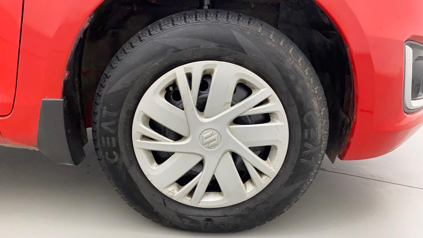 2016 Maruti Swift VXI, Petrol, Manual, 37,715 km, Right Front Wheel