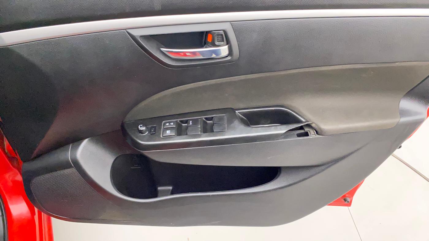 2016 Maruti Swift VXI, Petrol, Manual, 37,715 km, Driver Side Door Panels Control