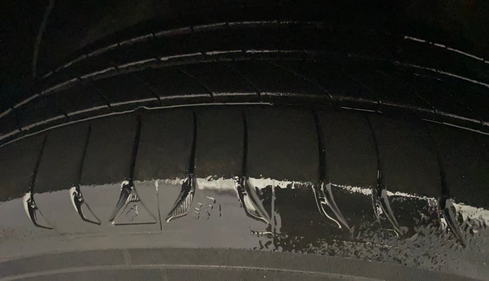 2020 Hyundai VENUE SX 1.0 TURBO, Petrol, Manual, 45,228 km, Left Front Tyre Tread