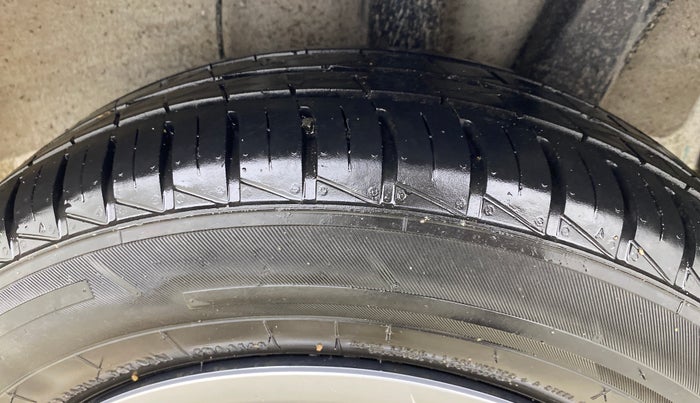 2023 Hyundai GRAND I10 NIOS MAGNA 1.2 KAPPA VTVT, Petrol, Manual, 8,998 km, Left Rear Tyre Tread