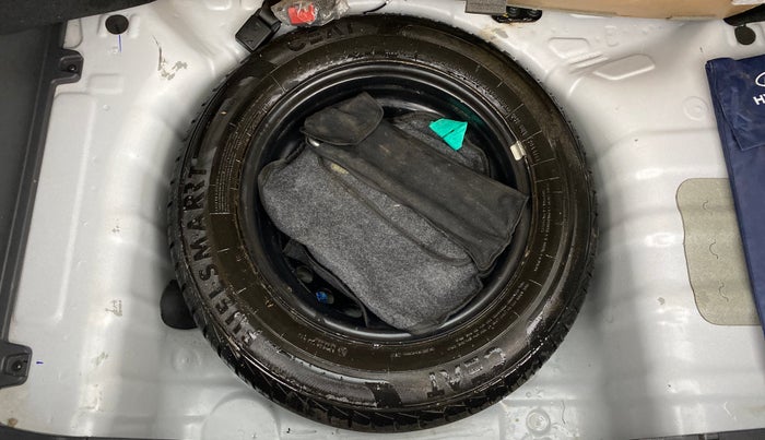 2023 Hyundai GRAND I10 NIOS MAGNA 1.2 KAPPA VTVT, Petrol, Manual, 8,998 km, Spare Tyre