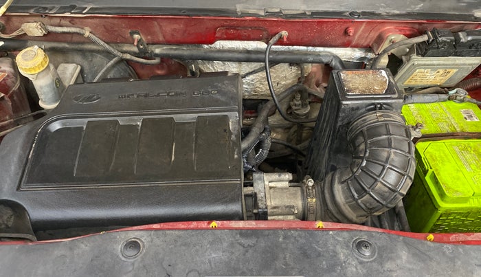2016 Mahindra Kuv100 K8 6 STR, Petrol, Manual, 54,693 km, Engine View