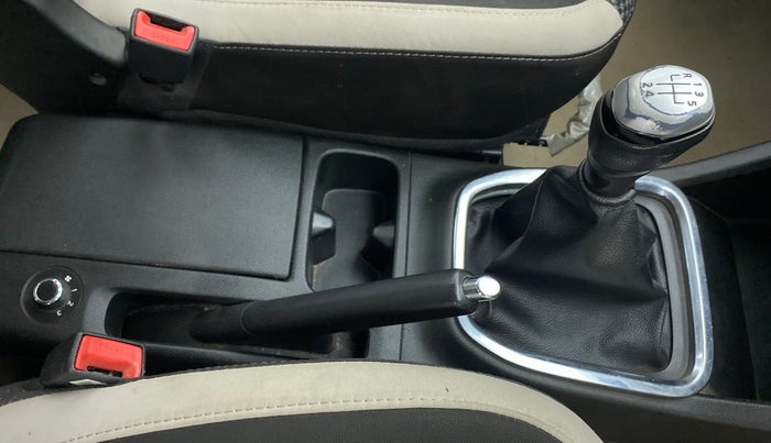 2019 Renault TRIBER RXZ, CNG, Manual, 52,229 km, Gear Lever