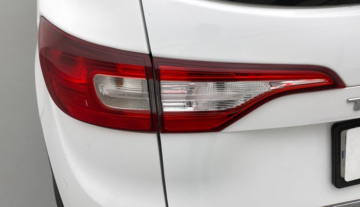 2019 Renault TRIBER RXZ, CNG, Manual, 52,229 km, Left tail light - Minor scratches