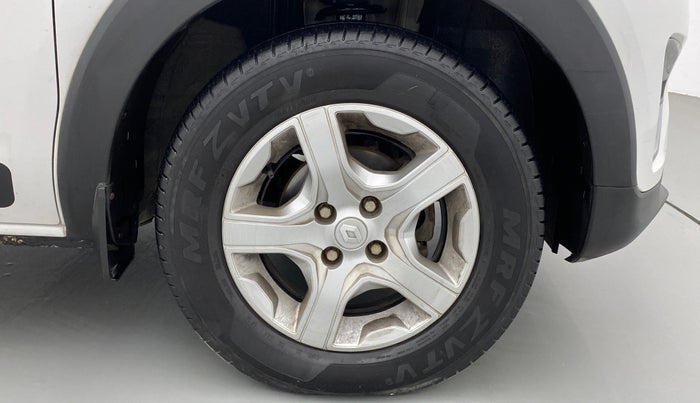 2019 Renault TRIBER RXZ, CNG, Manual, 52,229 km, Right Front Wheel