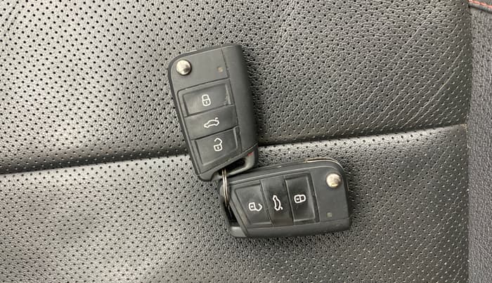 2022 Volkswagen VIRTUS GT PLUS TSI 1.5 EVO DSG, Petrol, Automatic, 45,060 km, Key Close Up