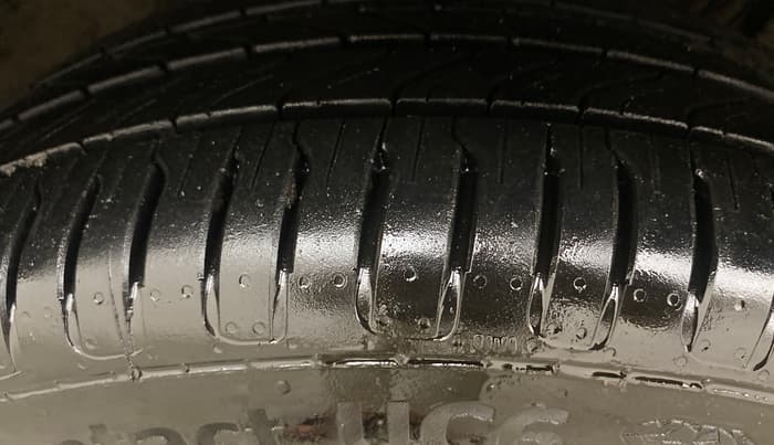 2022 Volkswagen VIRTUS GT PLUS TSI 1.5 EVO DSG, Petrol, Automatic, 45,060 km, Left Front Tyre Tread