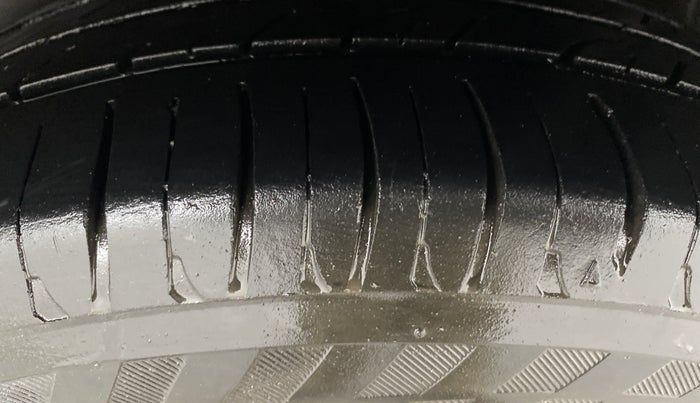 2017 Tata TIGOR XZ (O) PETROL, Petrol, Manual, 72,438 km, Left Rear Tyre Tread