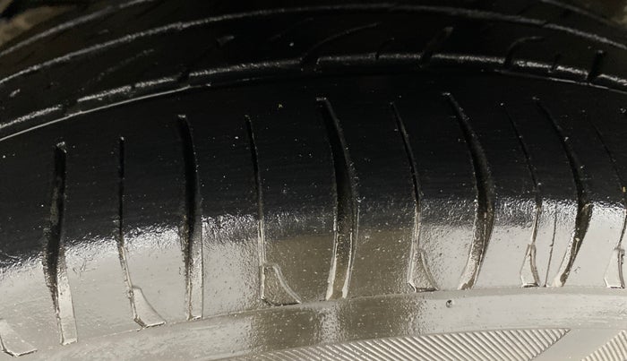 2017 Tata TIGOR XZ (O) PETROL, Petrol, Manual, 72,438 km, Left Front Tyre Tread