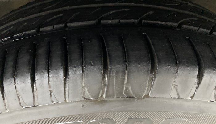 2017 Tata TIGOR XZ (O) PETROL, Petrol, Manual, 72,438 km, Right Front Tyre Tread