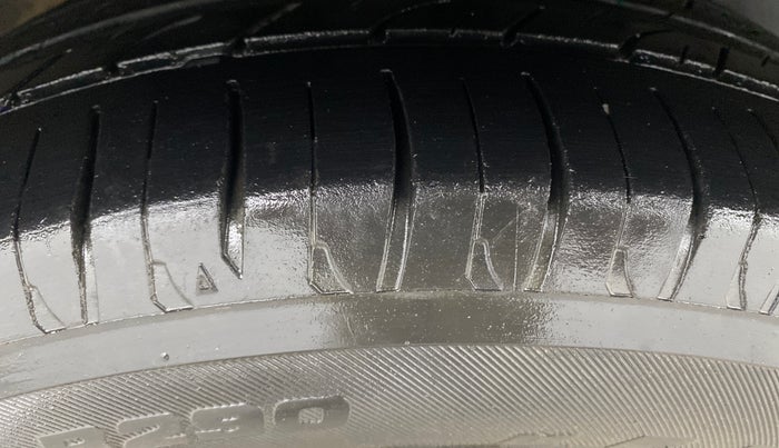 2017 Tata TIGOR XZ (O) PETROL, Petrol, Manual, 72,438 km, Right Rear Tyre Tread