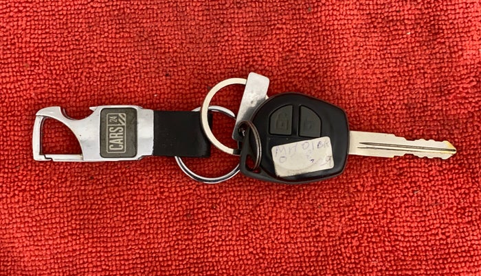 2014 Maruti Swift Dzire VXI, Petrol, Manual, 32,941 km, Key Close Up