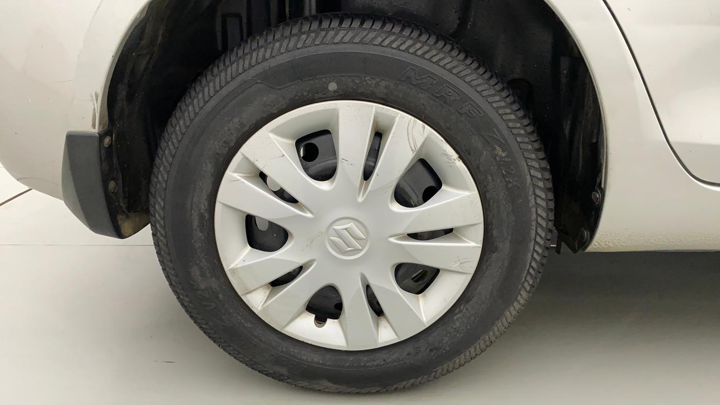 2014 Maruti Swift Dzire VXI, Petrol, Manual, 32,941 km, Right Rear Wheel