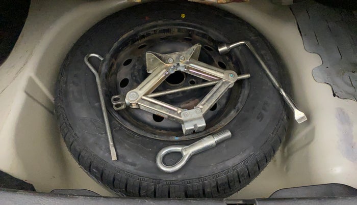 2014 Maruti Swift Dzire VXI, Petrol, Manual, 32,941 km, Spare Tyre