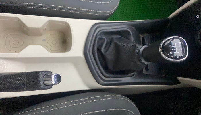 2019 Mahindra XUV300 W6 1.5 DIESEL, Diesel, Manual, 1,07,874 km, Gear Lever