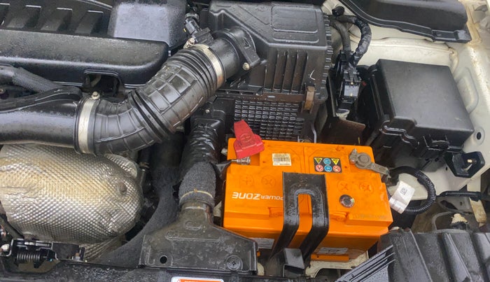 2019 Mahindra XUV300 W6 1.5 DIESEL, Diesel, Manual, 1,07,874 km, Engine View - Left