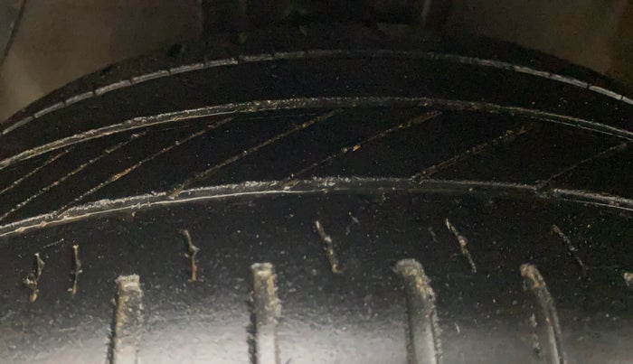 2014 Hyundai i20 SPORTZ 1.2, Petrol, Manual, 50,394 km, Left Front Tyre Tread