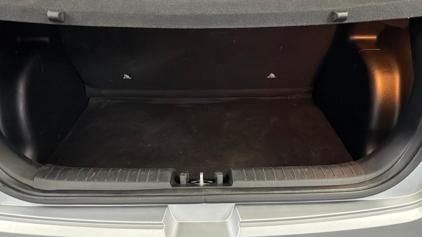 2019 Hyundai VENUE SX PLUS 1.0 TURBO DCT, Petrol, Automatic, 32,909 km, Boot Inside