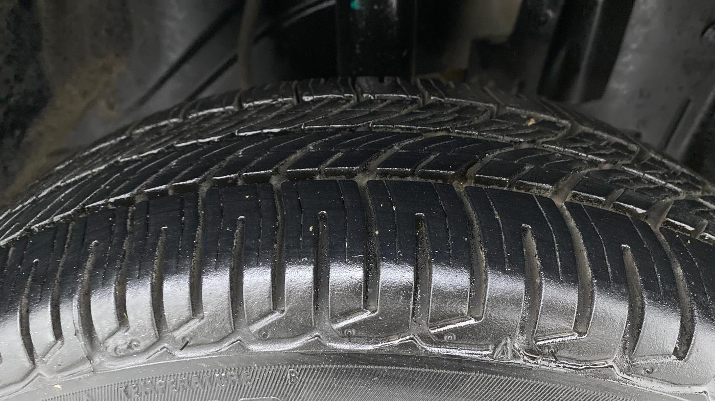 2016 Datsun Go T, Petrol, Manual, 29,961 km, Right Front Tyre Tread