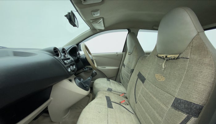 2016 Datsun Go T, Petrol, Manual, 29,961 km, Right Side Front Door Cabin