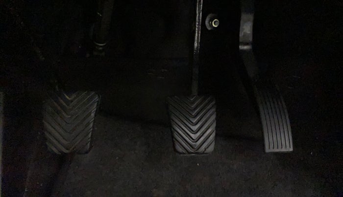 2014 Hyundai Verna FLUIDIC 1.6 VTVT SX OPT, Petrol, Manual, 24,690 km, Pedals