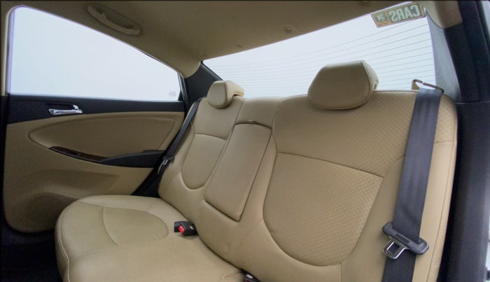 2014 Hyundai Verna FLUIDIC 1.6 VTVT SX OPT, Petrol, Manual, 24,690 km, Right Side Rear Door Cabin