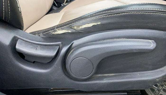 2018 Hyundai Elite i20 ASTA 1.2, Petrol, Manual, 40,258 km, Driver Side Adjustment Panel