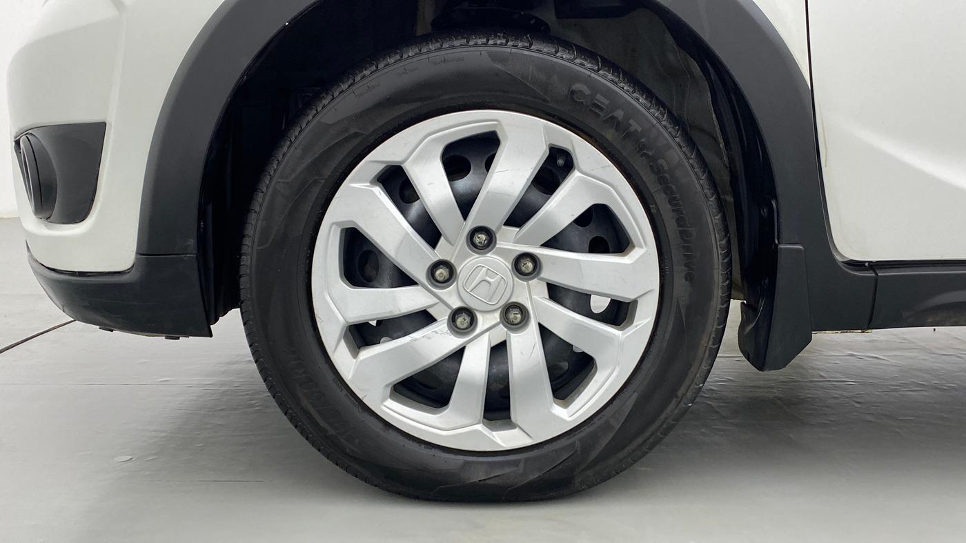 2017 Honda BR-V 1.5 i- DTEC S, Diesel, Manual, 1,34,813 km, Left Front Wheel