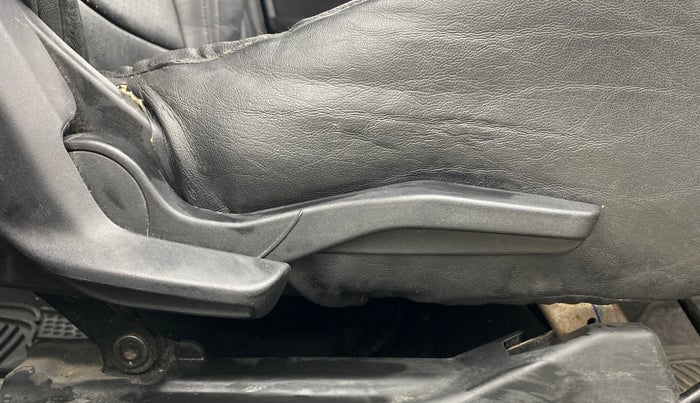 2018 Maruti Swift VXI, Petrol, Manual, 60,743 km, Driver Side Adjustment Panel