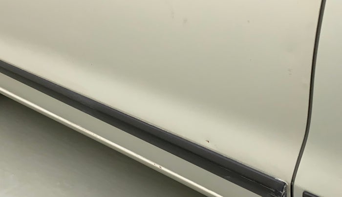 2017 Maruti Wagon R 1.0 LXI CNG, CNG, Manual, 45,186 km, Front passenger door - Slightly dented
