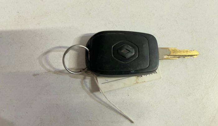 2017 Renault Kwid RXL, Petrol, Manual, 86,916 km, Key Close Up