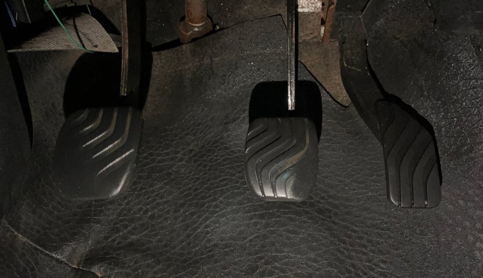 2017 Renault Kwid RXL, Petrol, Manual, 86,916 km, Pedals